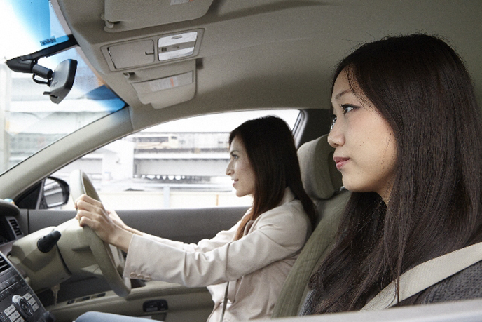 知って得する車の正しい助手席マナー