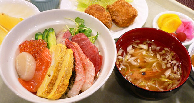 人気No.1メニューの海鮮丼